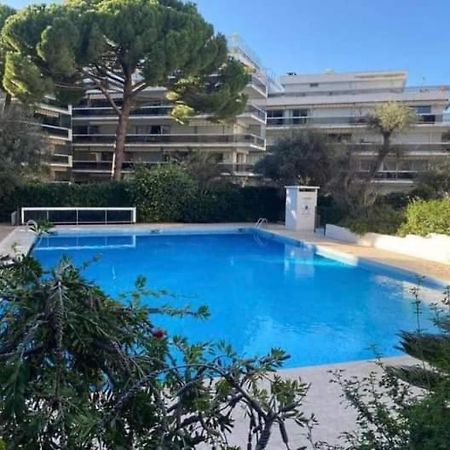Juan Les Pins Tanit Studio Climatise Vue Sur Mer Piscine Antibes Eksteriør billede